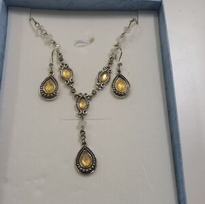 Avon Y2K Fashion Elegant Y Teardrop Yellow Necklace And Earrings Set